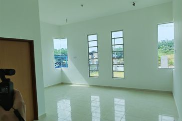 Banglo 1 Tingkat  Di Tanah Merah