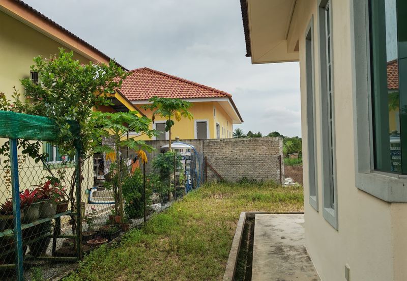 Banglo 1 Tingkat  Di Tanah Merah