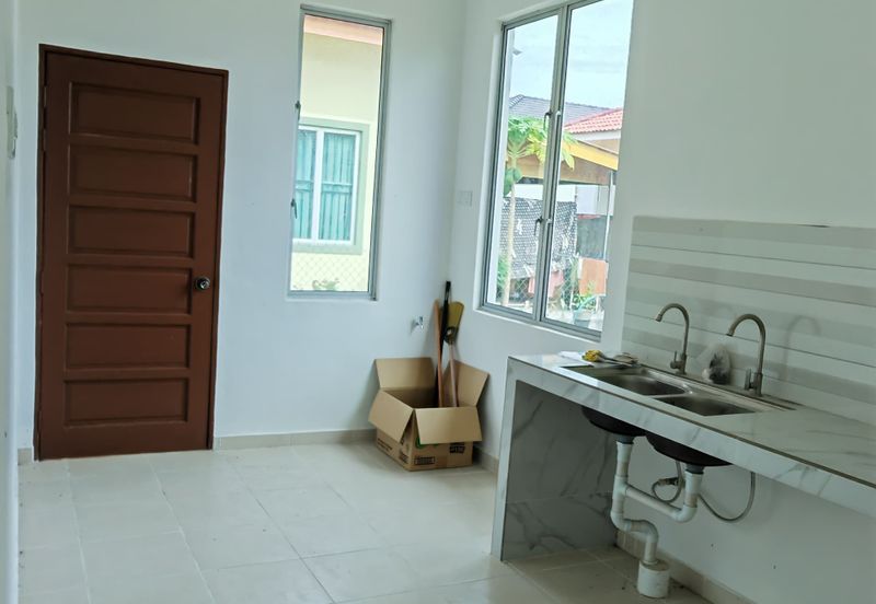 Banglo 1 Tingkat  Di Tanah Merah