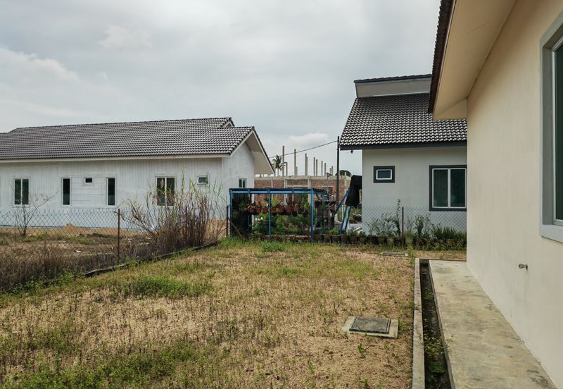 Banglo 1 Tingkat  Di Tanah Merah