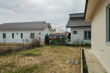 Banglo 1 Tingkat  Di Tanah Merah