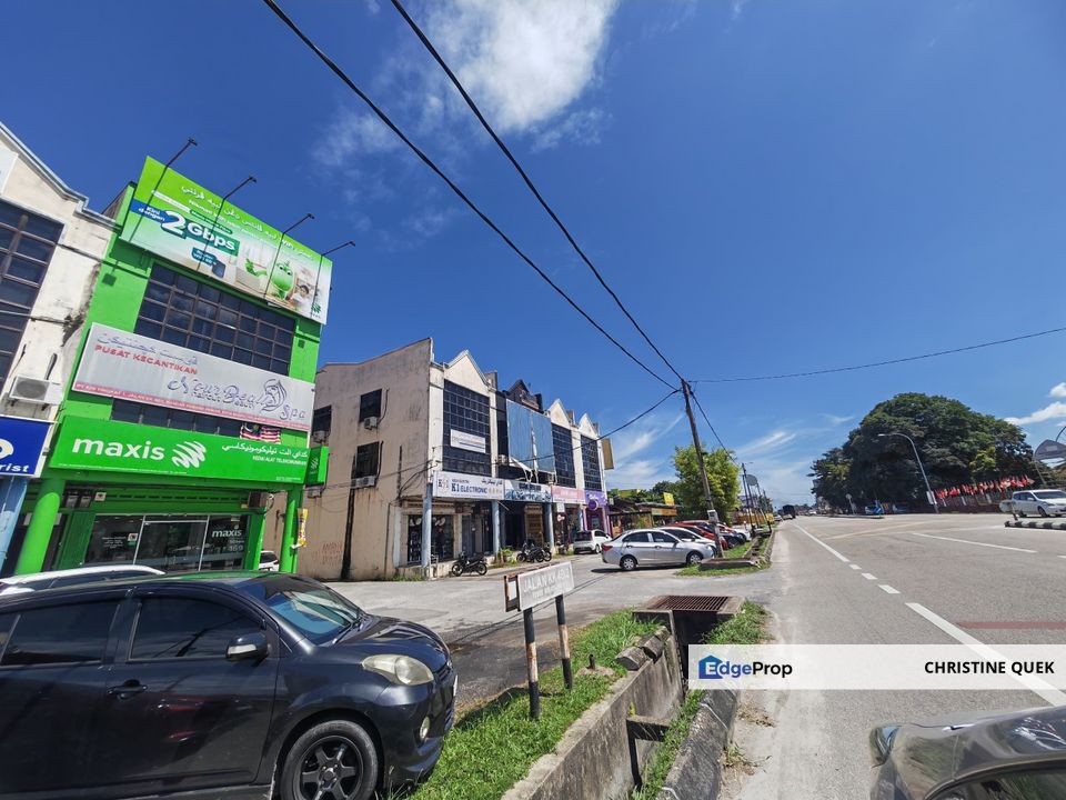 Bangunan Kedai Pejabat 3 Tingkat depan HUSM kubang Kerian, Kelantan, Kota Bharu