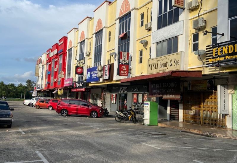 Kedai Komersial untuk Dijual di Pusat Bandar Tumpat