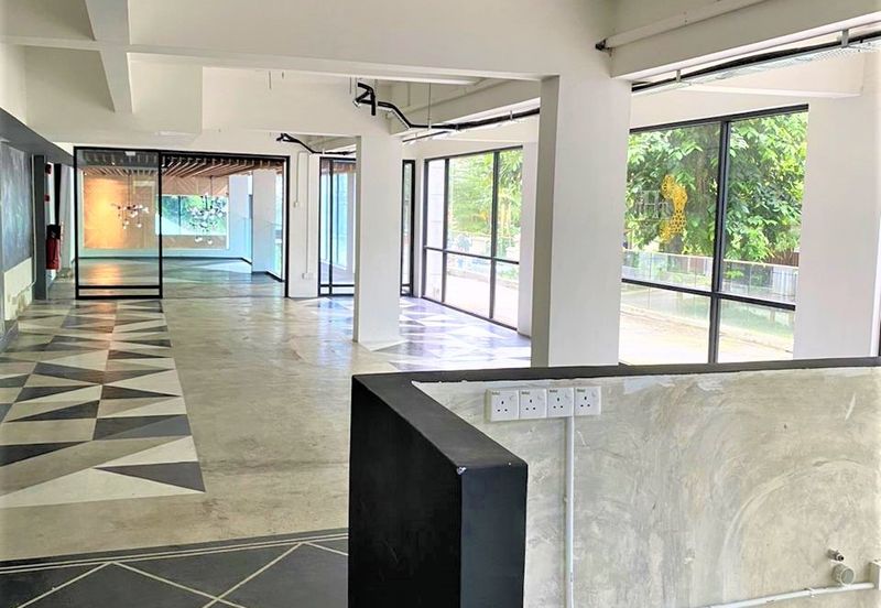  Retail lot at the city's hottest hangout area Bukit Ceylon