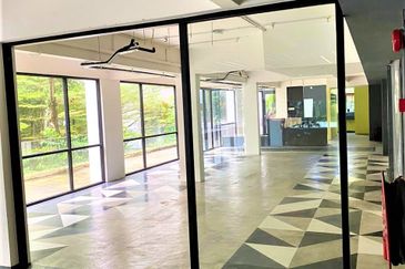  Retail lot at the city's hottest hangout area Bukit Ceylon