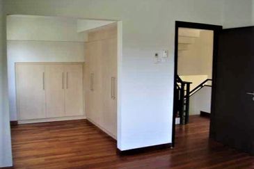 Changkat Kiara Surya