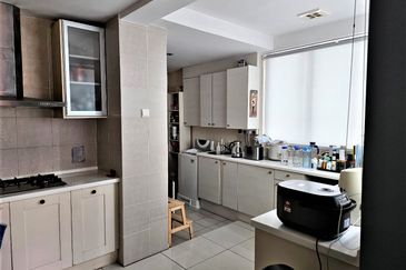 Ara Hill Condominium