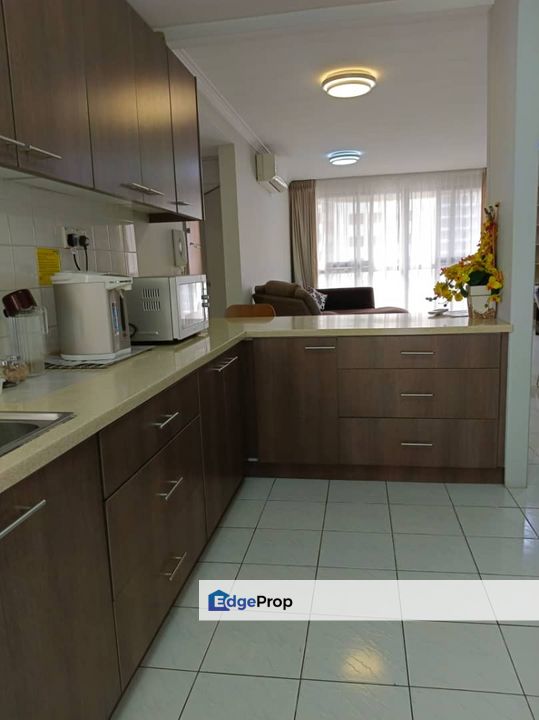 Mont Kiara Pines Everette Tower High Floor Move-in Ready Unit for Sale, Kuala Lumpur, Mont Kiara