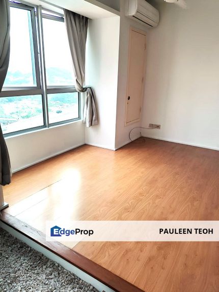 Spacious Izen-Kiara 1 Mid-Floor Condo with Unblocked/ Pool View with a Car Park, Kuala Lumpur, Mont Kiara