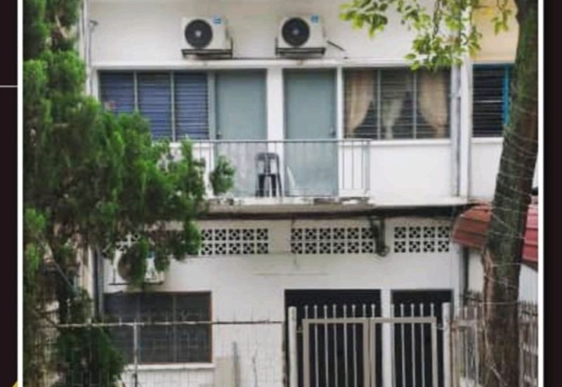 Strategic Commercial Property in Bukit Bintang Instagramable Spot for Sale @ Crazy Price! 🏨💥 