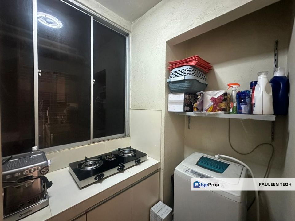 Anggunpuri @Dutamas Mid-Floor Reno Partly Furnished Unit for Sale with Tenancy, Kuala Lumpur, Dutamas