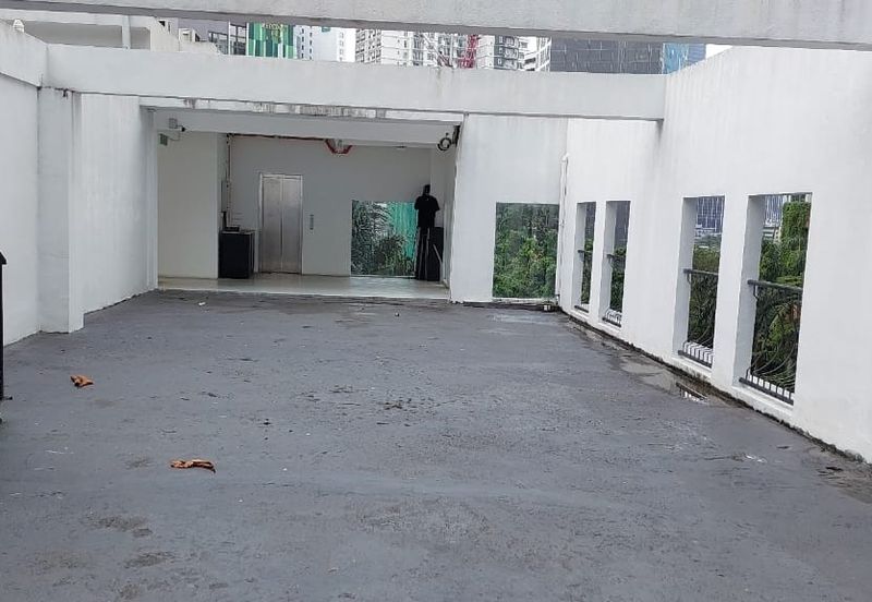 Rooftop Oasis in Bukit Ceylon Boutique Hotel for Rent