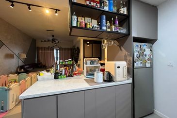 Biji Living (Seventeen Residences)