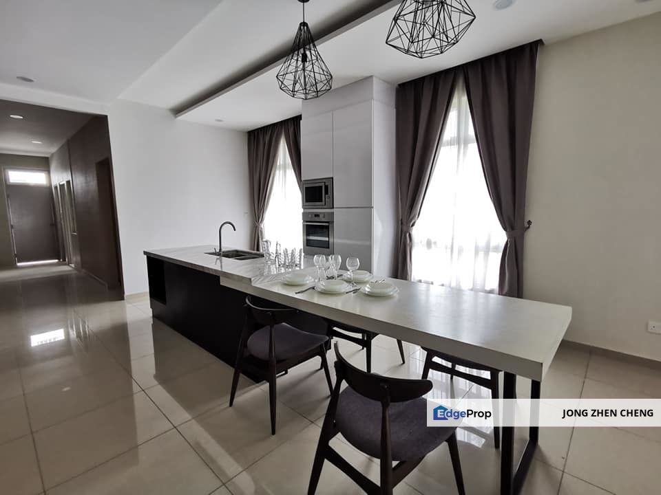 Puchong 3 Storey Ready Move IN 3800sqft Full Loan 150k Cashback, Selangor, Cyberjaya