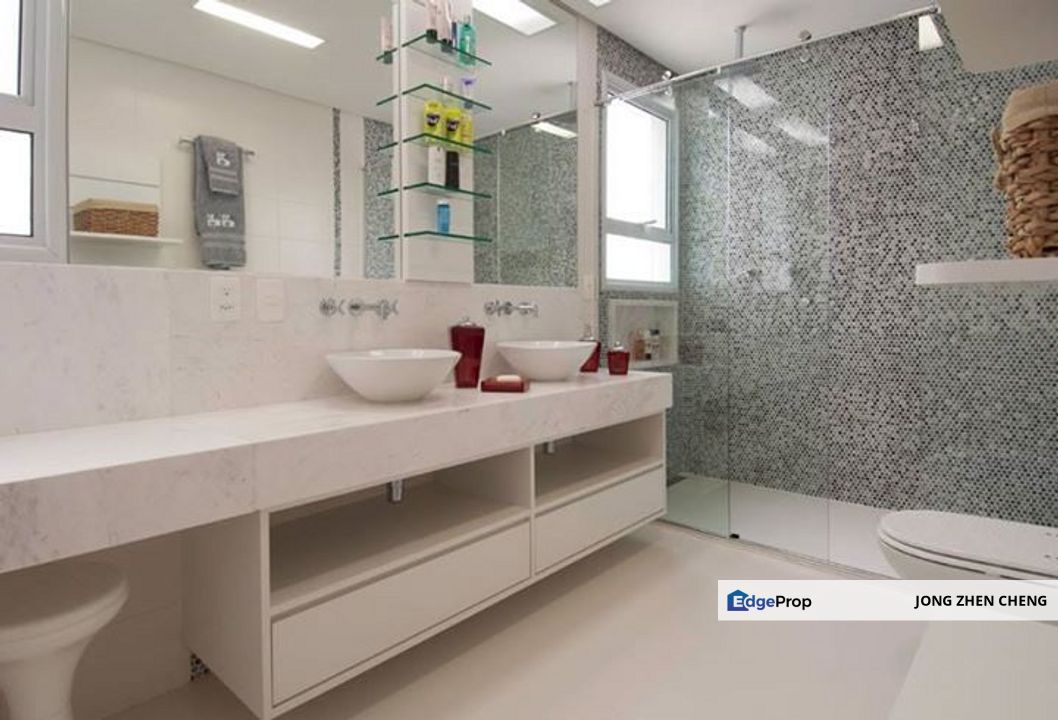 Cpmplted 3 Storey superlink Bigger Than Bungalow 3500sqft 6 Rooms, Selangor, Puchong South