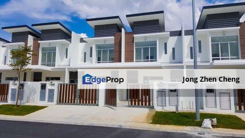 Cpmplted 3 Storey superlink Bigger Than Bungalow 3500sqft 6 Rooms, Selangor, Puchong South