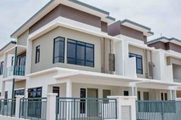 Next to Putrajaya New Limited 2 Storey Terrace!! Only 790k [Full Loan] Hilltop Township 