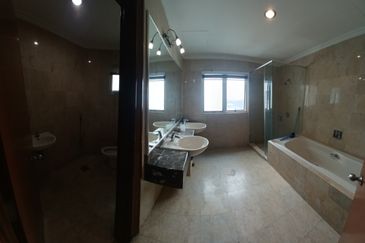 Suasana Sentral Condominium