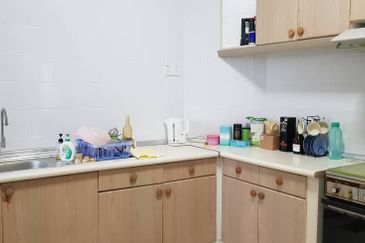 Marina Tower, Ratu Mutiara