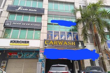 4 Storey Intermediate Shop @ Bandar Puteri Puchong
