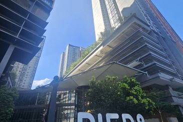 Gravit8 @ Klang South