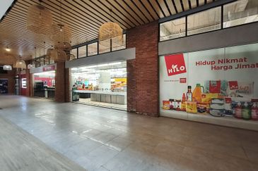 Gravit8 @ Klang South