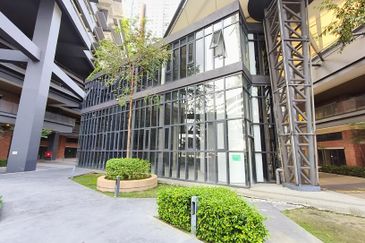 Gravit8 @ Klang South