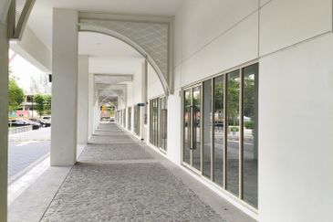 Gravit8 @ Klang South