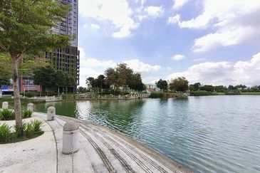 Gravit8 @ Klang South