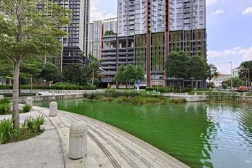 Gravit8 @ Klang South