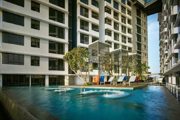 Renai Jelutong Residences