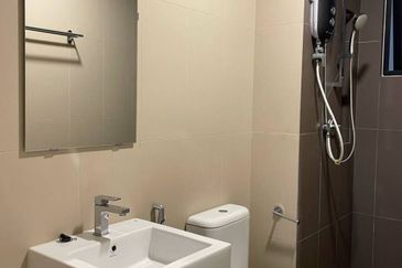 Renai Jelutong Residences