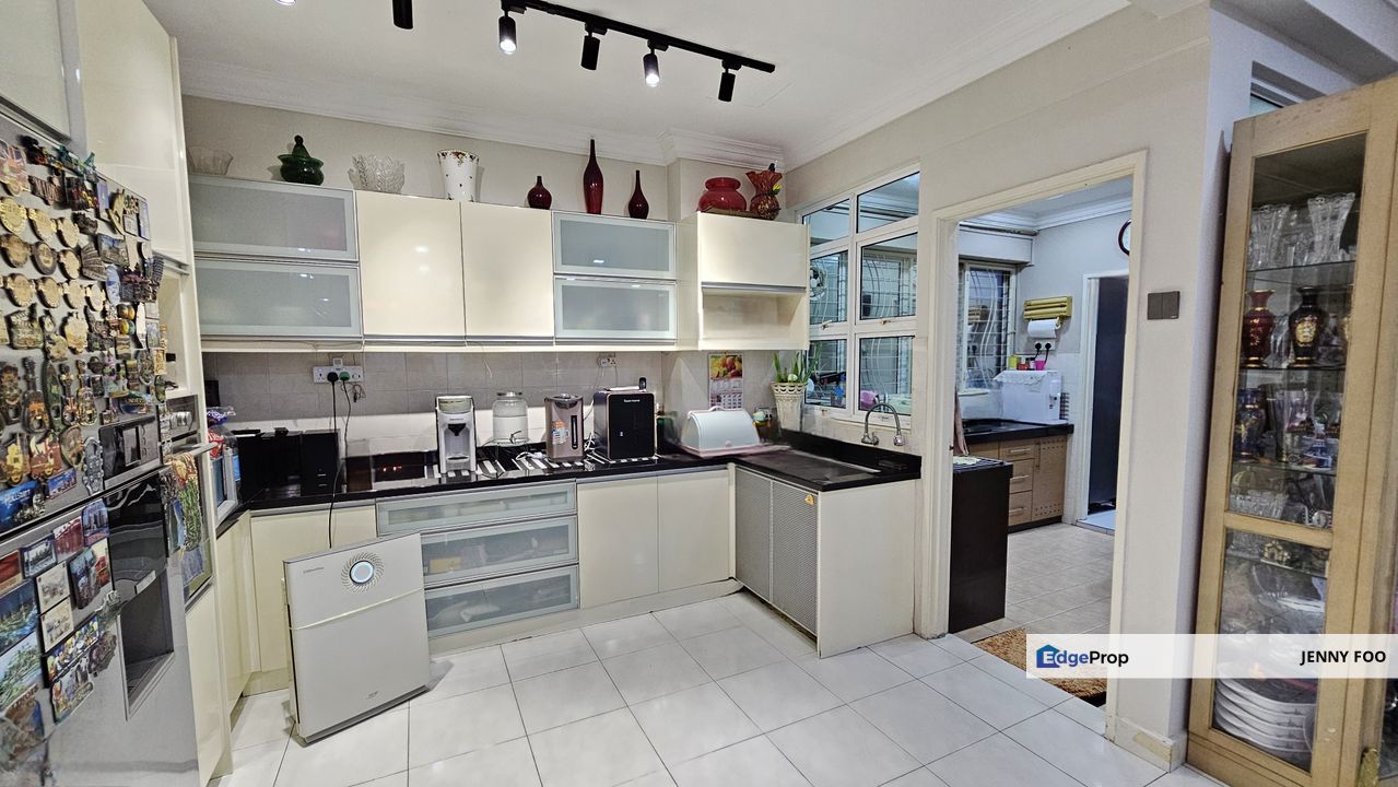 Tastefully Reno Sterling Condominium Kelana Jaya Petaling Jaya Lrt, Selangor, Kelana Jaya