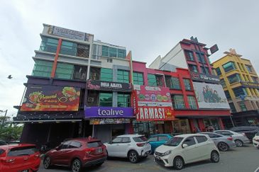 Alam Avenue 2