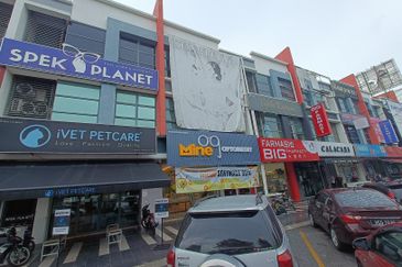 Alam Avenue 2