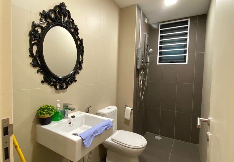 Renai Jelutong Residences