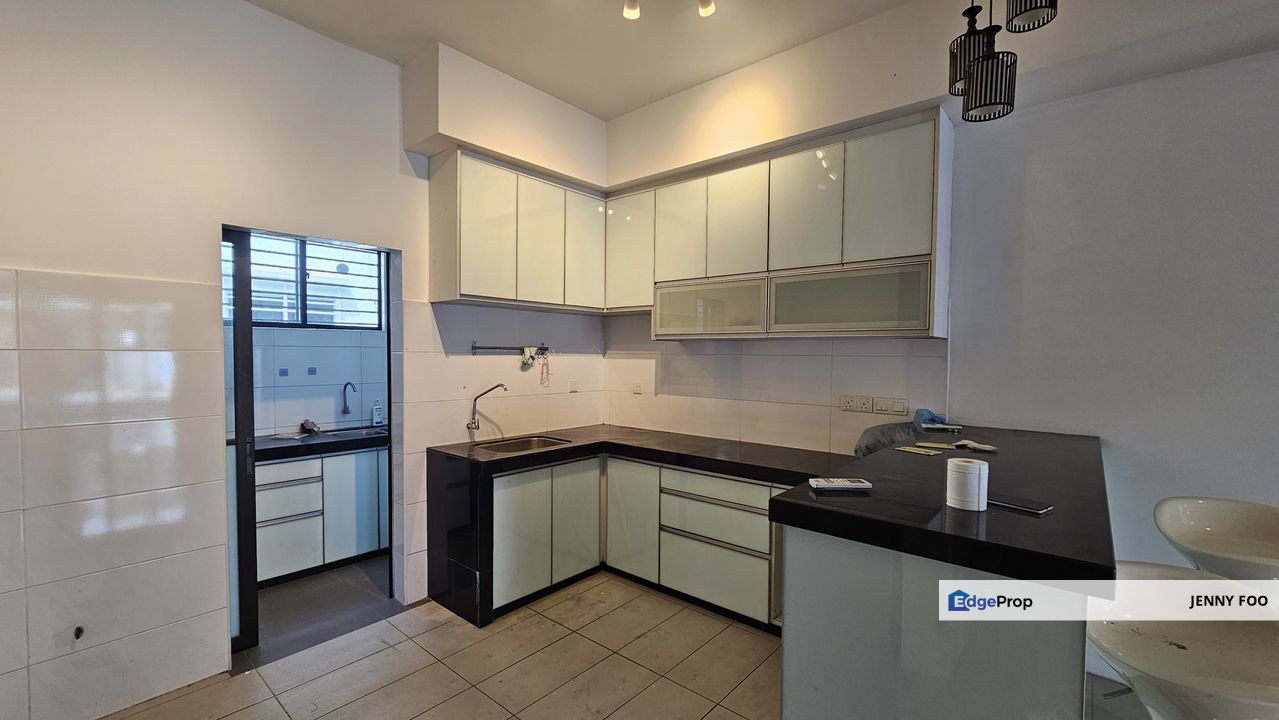 Kitchen 5aircon Ken Rimba Legian Teres House Shah Alam Sek16 Lrt 3 Ktm, Selangor, Shah Alam