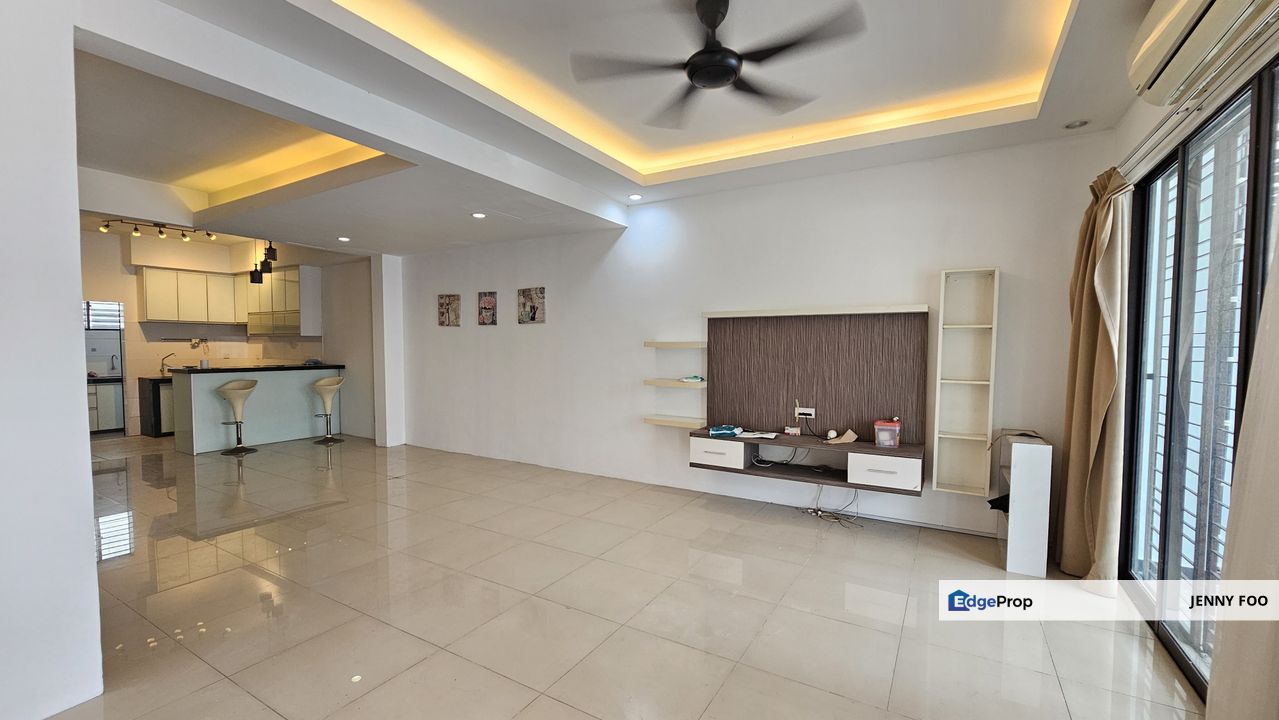 Kitchen 5aircon Ken Rimba Legian Teres House Shah Alam Sek16 Lrt 3 Ktm, Selangor, Shah Alam