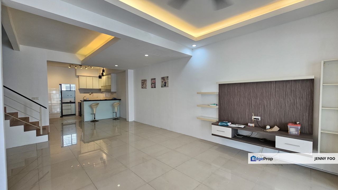 Kitchen 5aircon Ken Rimba Legian Teres House Shah Alam Sek16 Lrt 3 Ktm, Selangor, Shah Alam