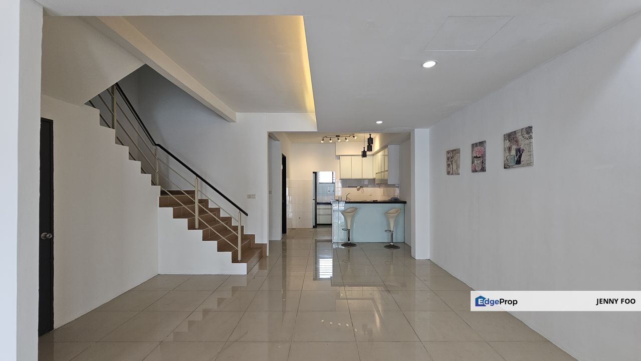 Kitchen 5aircon Ken Rimba Legian Teres House Shah Alam Sek16 Lrt 3 Ktm, Selangor, Shah Alam