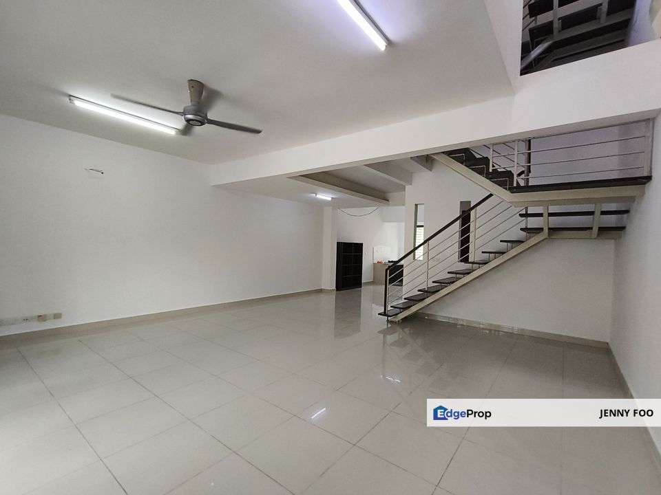 Partly Furnish Aircon 2.5sty House Ken Rimba Jimbaran Shah Alam Sek16, Selangor, Shah Alam