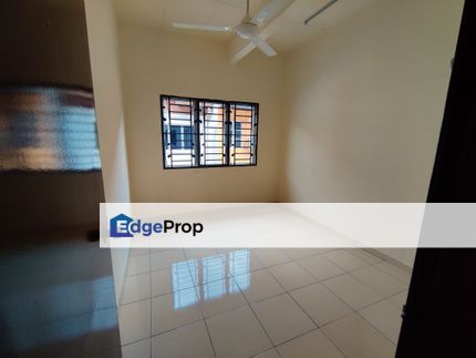 Move in Condition 20x70 | Double Storey Teres House SEKSYEN 23 Shah Alam, Selangor, Shah Alam