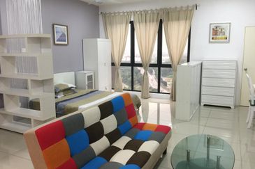 V12 Sovo (Menara Suria)