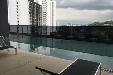 V12 Sovo (Menara Suria)