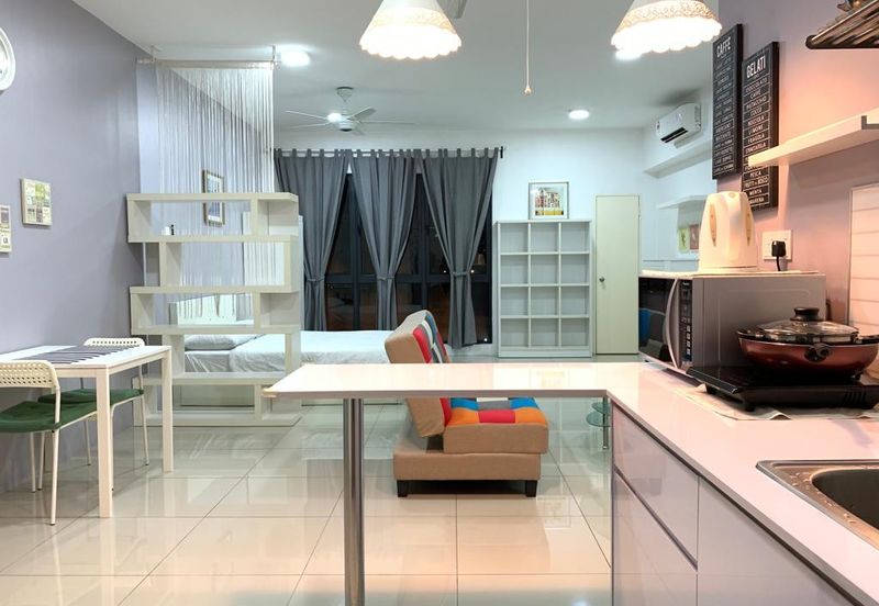 V12 Sovo (Menara Suria)