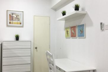 V12 Sovo (Menara Suria)