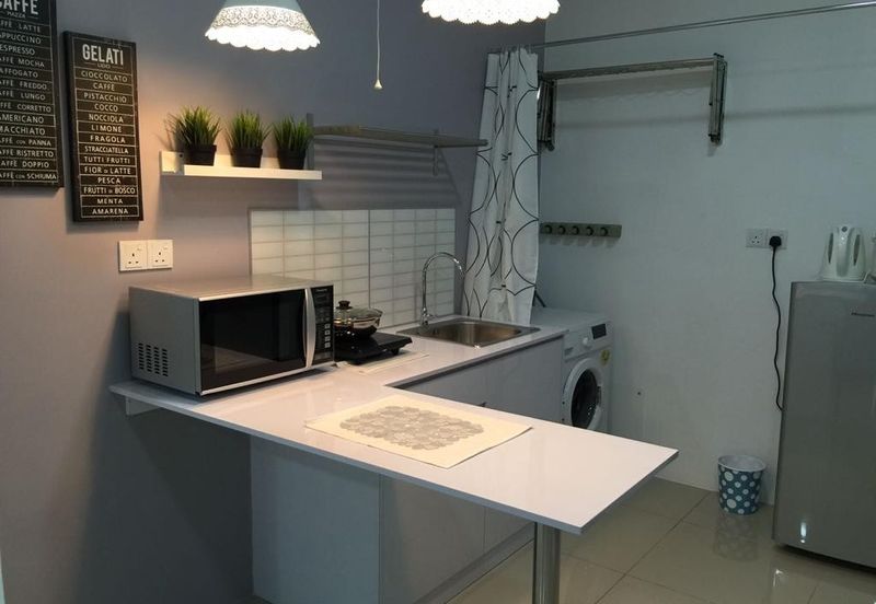 V12 Sovo (Menara Suria)