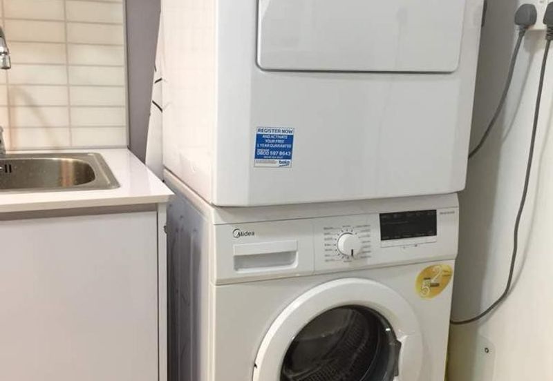 V12 Sovo (Menara Suria)