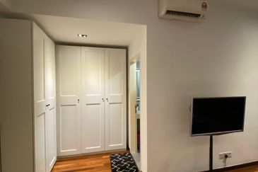 Renai Jelutong Residences