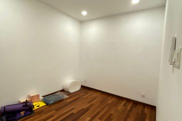 Renai Jelutong Residences